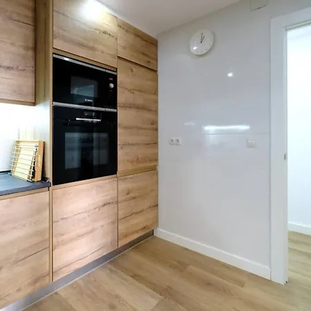 Piso Muy Moderno Y Centrico גיחון