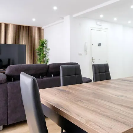 Piso Muy Moderno Y Centrico *